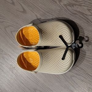 NWT Crocs Literide